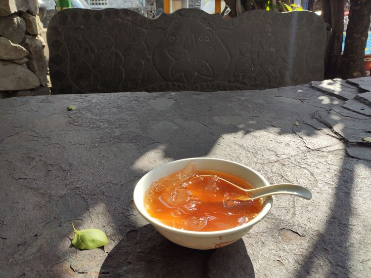 霧台神山愛玉是遊客必吃美食。羅琦文攝