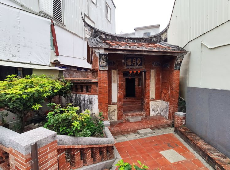 步月樓充滿歷史故事，發思古幽情。羅琦文攝