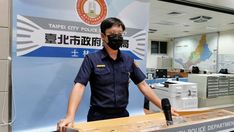 文林派出所所長吳柏緯說明案情。陸運鋒攝