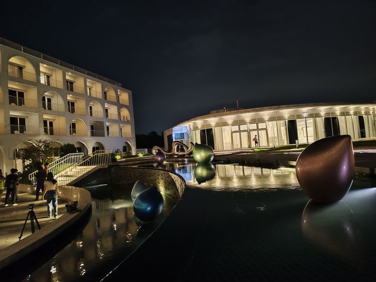 Xiaomi 12T Pro夜拍速度十分快。王雪玲攝