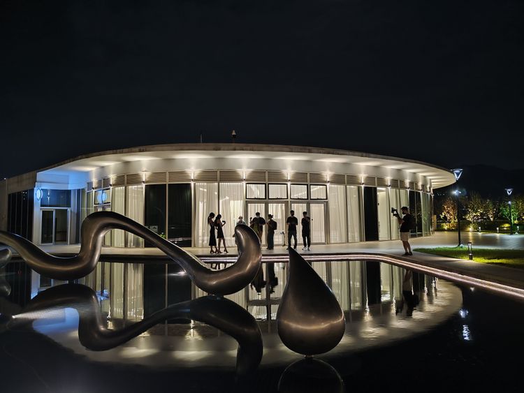 夜拍速度十分快。王雪玲攝