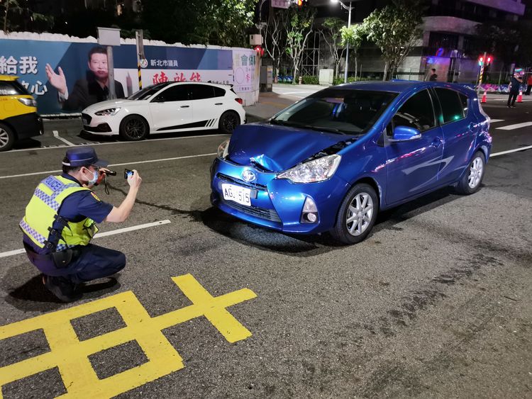 警方到場採證。陸運鋒攝