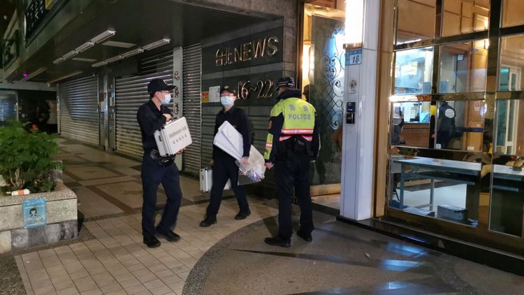 鑑識小組採證結束離開。陸運鋒攝
