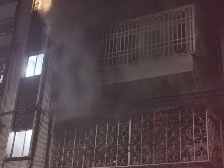 現場濃煙密布。陸運鋒攝