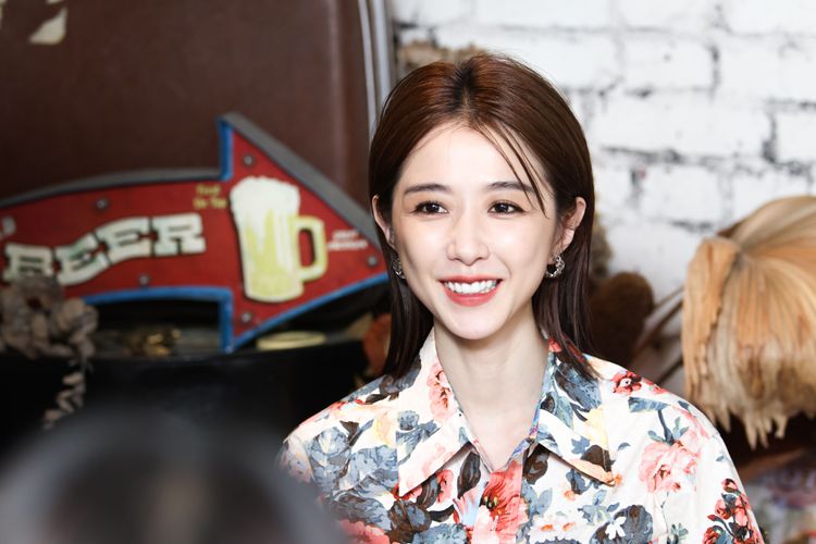 邵雨薇建議吳慷仁以寶寶造型走紅毯，因為寶寶沒入圍寶寶生氣囉。趙世平攝