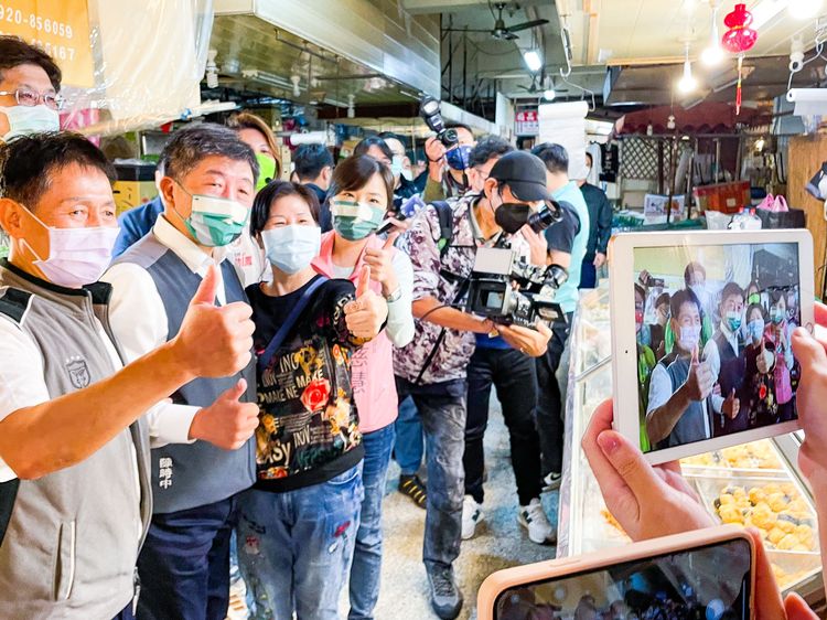 陳時中（左2）說，「『抗共保台』是我們的DNA。」賴昀岫攝