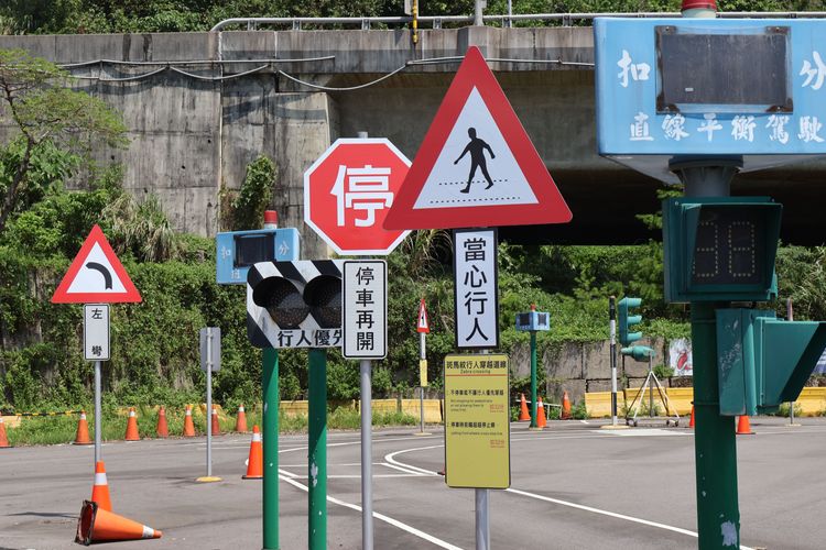 面對道路上交通狀況多變，呼籲民眾可以上機車駕訓班提升技術。戴之聖攝