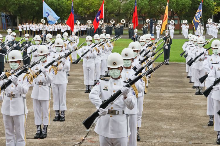 三軍樂儀隊表演。林林攝
