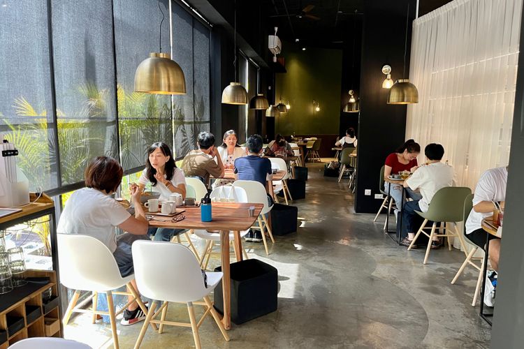 主打全日早午餐料理的P&T柏林茶館，是中山商圈的人氣餐廳。天氣晴朗時，店裡總是滿室陽光。陳志淵攝