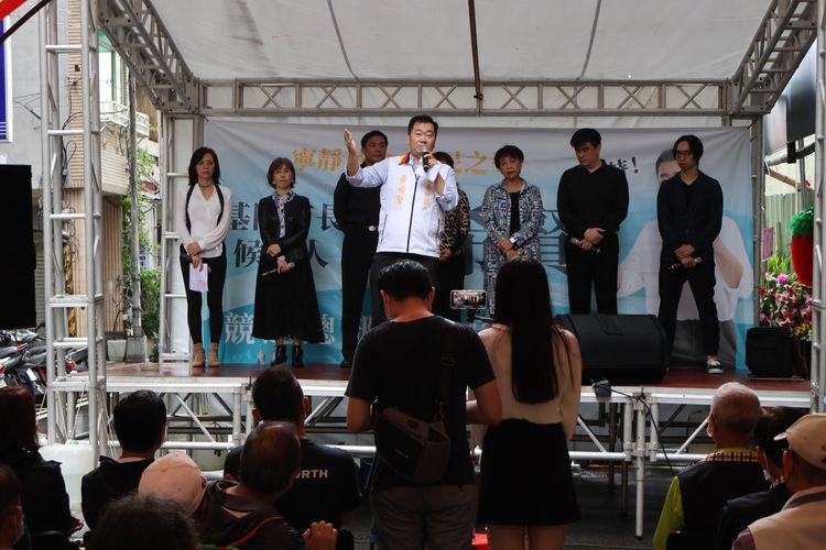 黃希賢競選總部今天成立。戴之聖攝