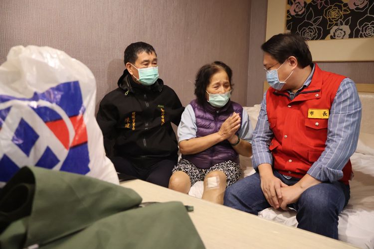 受災戶拜託市長一定要協助災後重建。戴之聖攝