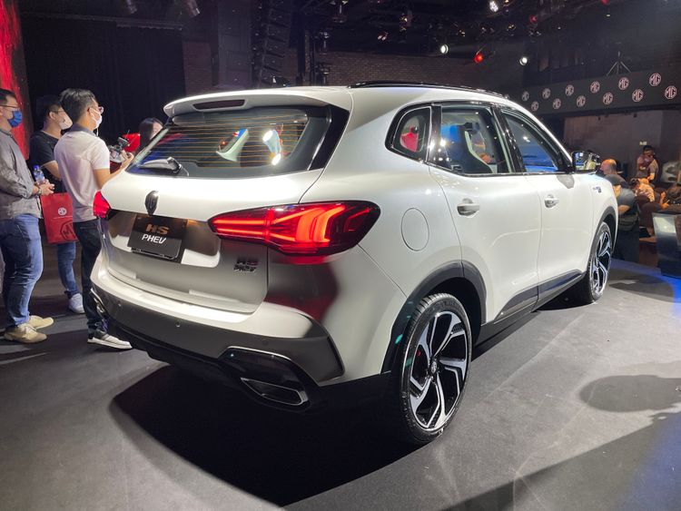 國內所生產的MG HS，外觀均採用海外最高階的Trophy跑格化風情，實車有相當不俗的賣相。林浩昇攝