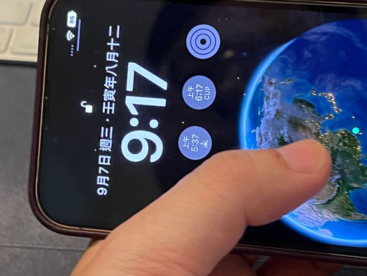 Face ID 支援橫向解鎖。黃子倫攝