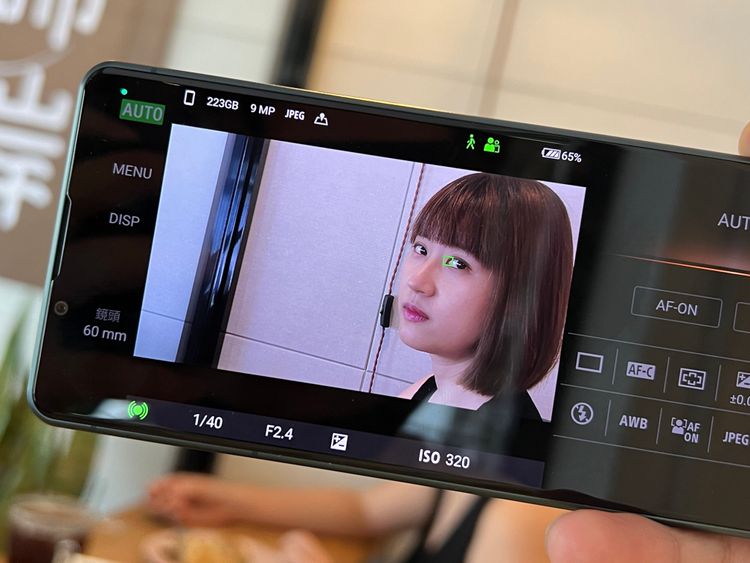 支援眼部即時對焦。黃子倫攝