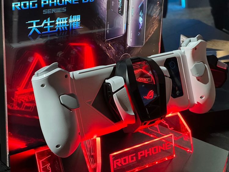 裝上空氣動力風扇 6 之後可加強散熱。黃子倫攝