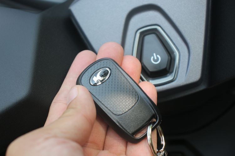 Keyless免鑰匙啟動系統改為按鍵操作，使用邏輯更為清晰易懂。林浩昇攝