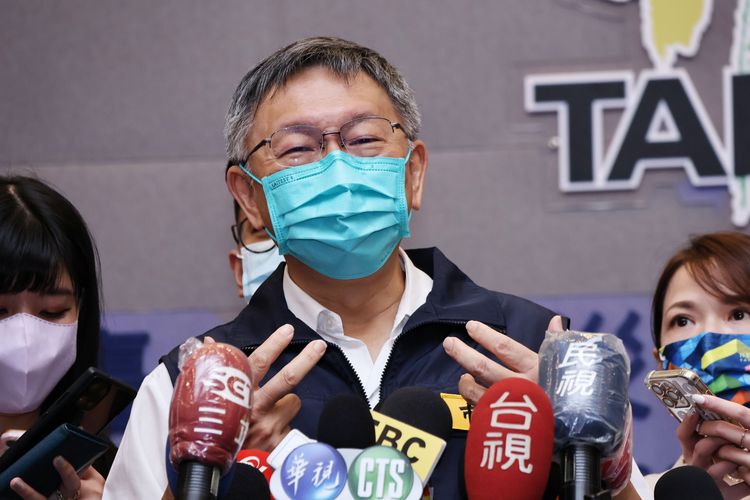 柯文哲表示，要攻擊高虹安「好歹看看後面兩個老闆」。資料畫面