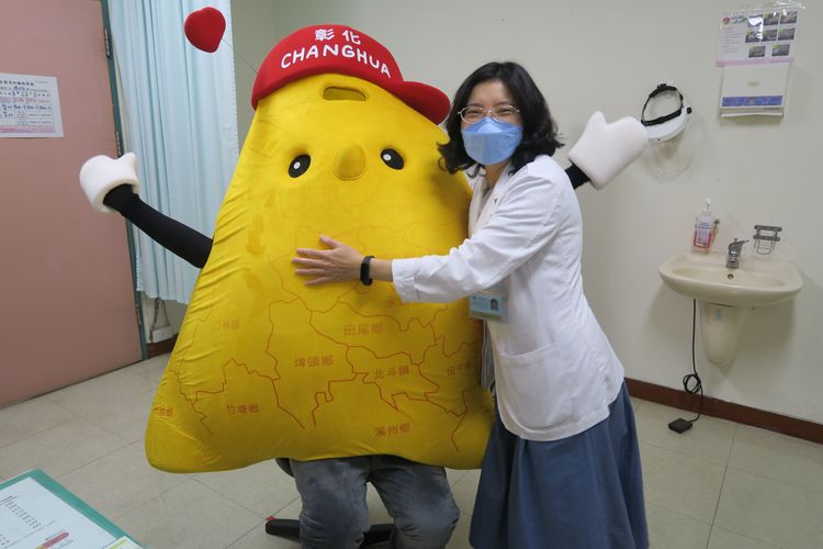 彰化縣志願服務吉祥物寶寶本尊其實很受歡迎。資料照片