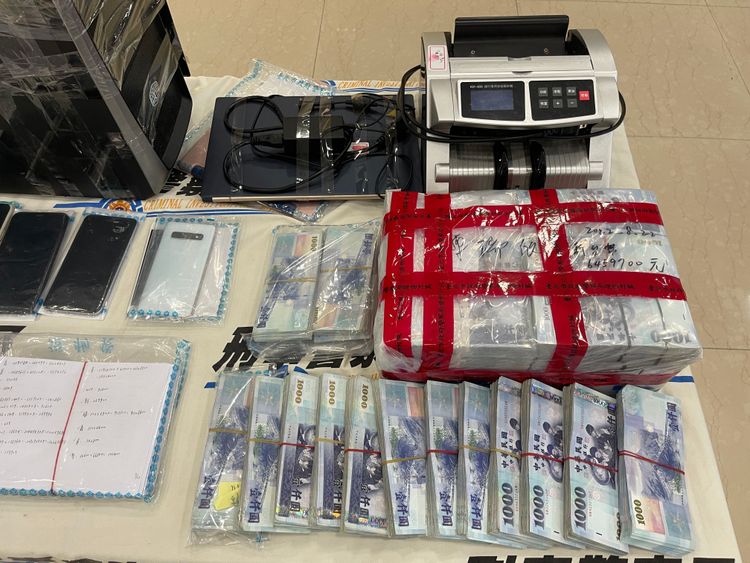 黃姓男子經營運動賭博網站，注賭資金額約新台幣3億4000萬元。刑事局提供