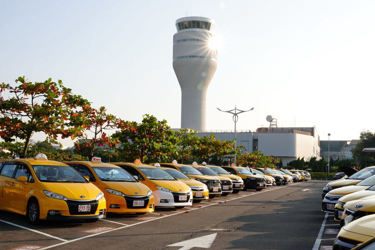 桃園機場停車場，增派防疫計程車支援。施昂強攝
