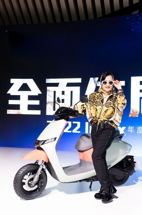 比莉為機車品牌記者會站台。光陽提供