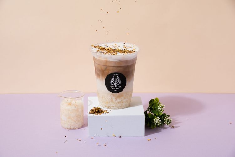 桂花酒釀燕麥拿鐵，160元。品牌提供