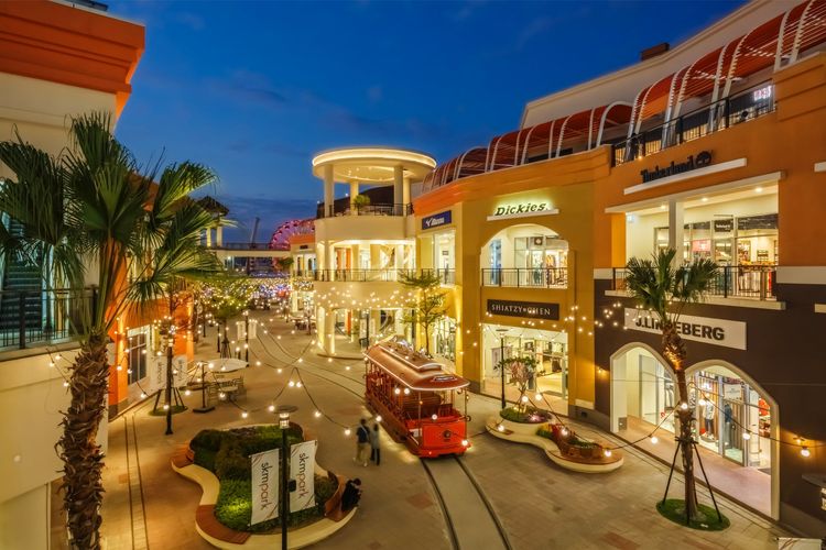 Klook「走，出發8」周年慶推出台灣旅遊商品限時加一元多一件或是買一送一等超強優惠，包括鈴鹿賽道樂園星光票。Klook提供