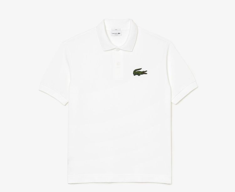 LACOSTE白色經典鱷魚Polo衫，4880元。品牌提供