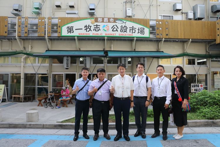 花蓮市公所海外取經，參訪「第一牧志公設市場」。市公所提供
