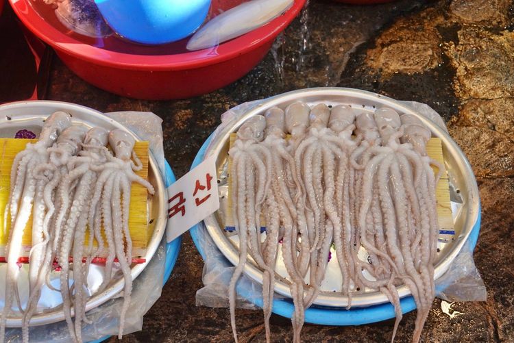 課程結束後還可在廚師的帶領下走訪當地市場。妮可魯提供，非經授權請勿使用