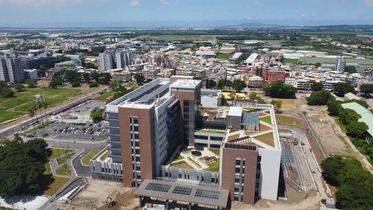 屏東榮民總醫院預計11月開幕。屏榮提供