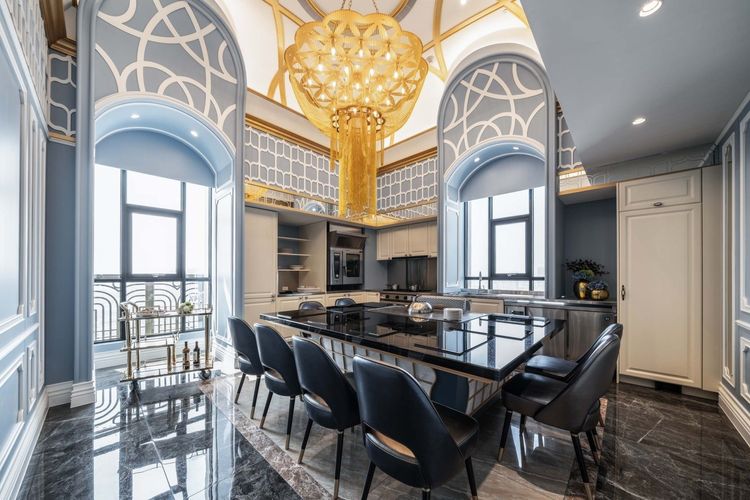 圖為「帝凡內」頂樓雲端會館的鐵板燒區。張祐銘提供