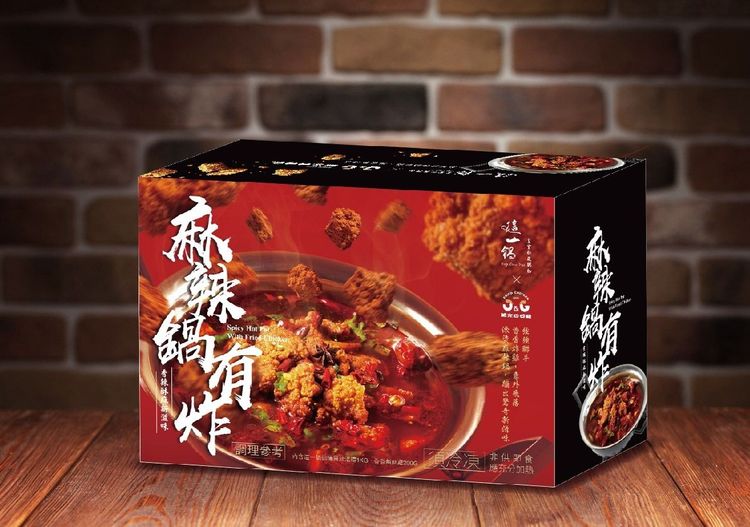 繼光香香雞x這一鍋皇室秘藏鍋物聯名推出「麻辣鍋有炸」冷凍鍋物10月14日全聯獨家上市，售價388元。業者提供