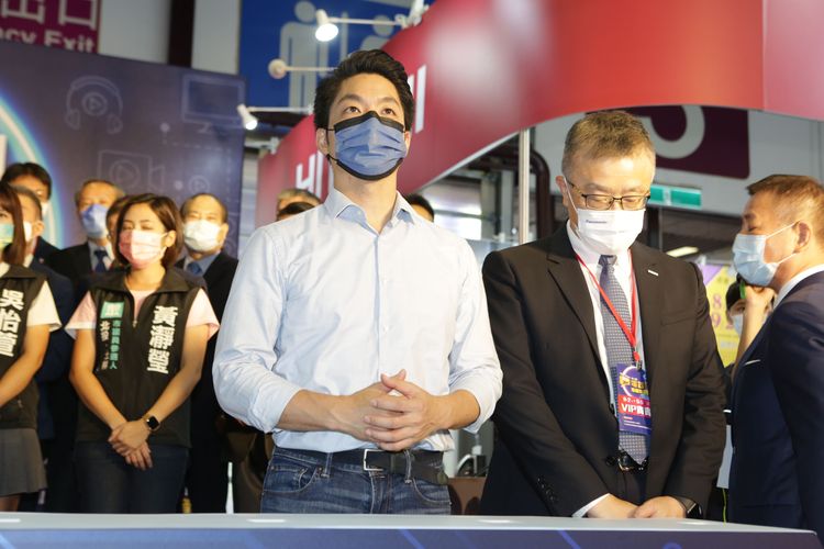 蔣萬安陣營認為，吃小吃是生活日常。資料照，翁玉信攝