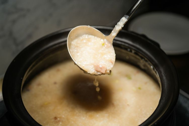 早餐芋頭粥食材採用台中大甲芋頭。田欣雲攝