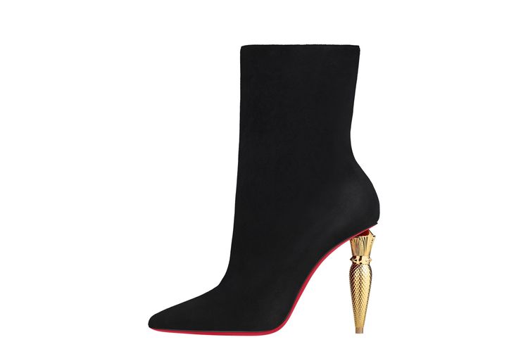 Lipbooty黑色麂皮短靴，5萬6200元。品牌提供