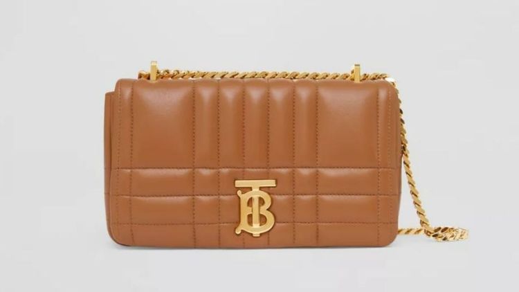 BURBERRY Lola絎缝皮革包小型款，6萬9000元。品牌提供