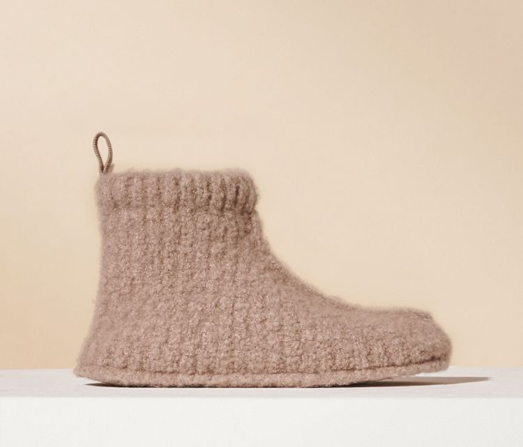 粗針織家居靴，2萬9200元。品牌提供