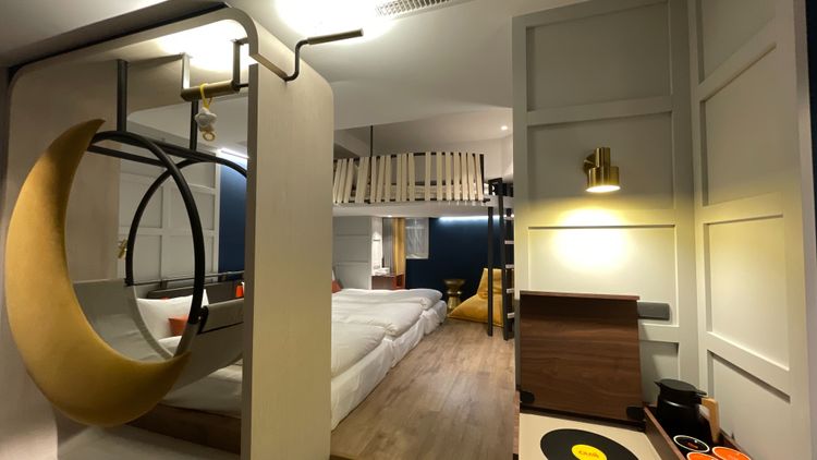 歡樂4人房有兩種房型規劃，圖為最具人氣的月亮房。黃盈甄攝