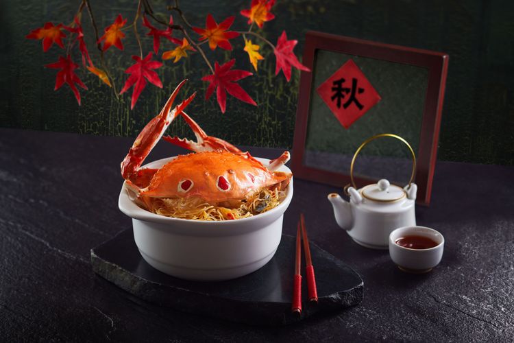 望月樓-沙茶皮蛋三點蟹煲。業者提供