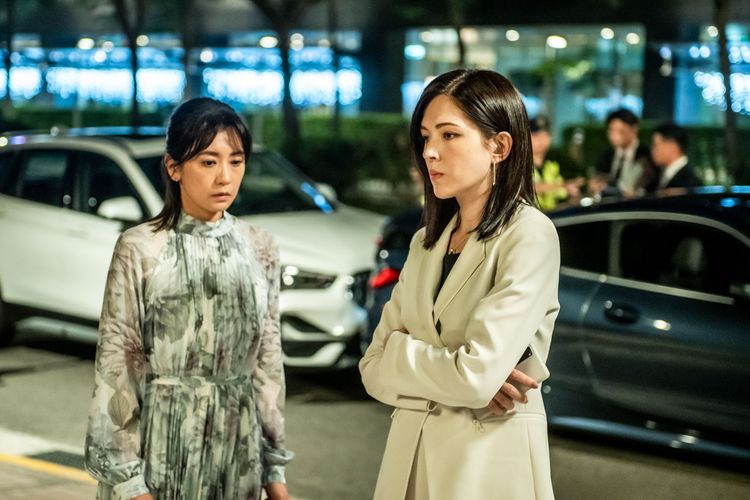 許瑋甯和賈靜雯捲入兇殺案。Netflix提供