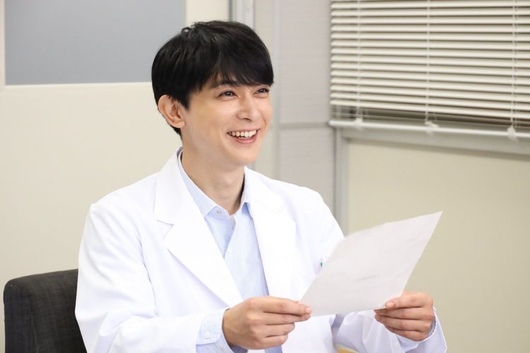 吉澤亮在《PICU 兒童加護病房》飾演小兒科醫生。翻攝官方IG