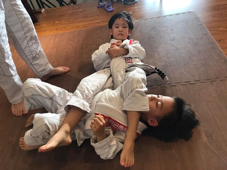 陳明真兒子學巴西柔術。陳明真提供