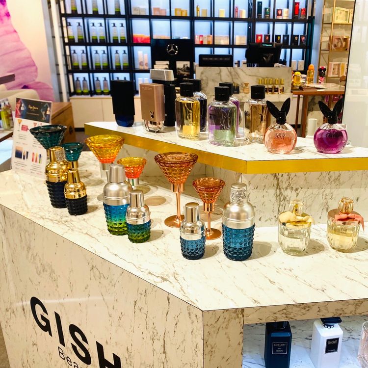 宏匯廣場週年慶1F引進複合式髮品香水櫃GISH Beauty新北首櫃。業者提供