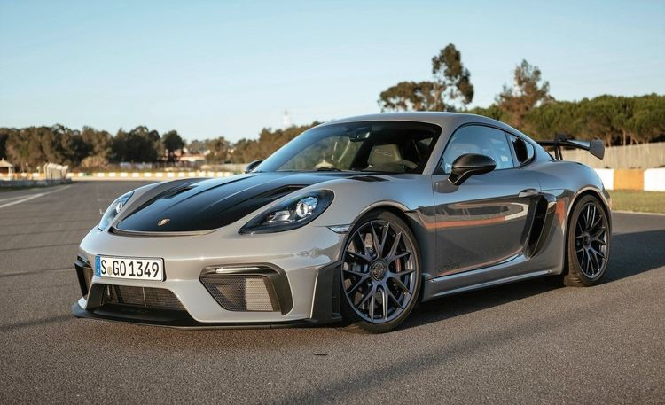 718 Cayman GT4 RS售720萬元起。原廠提供