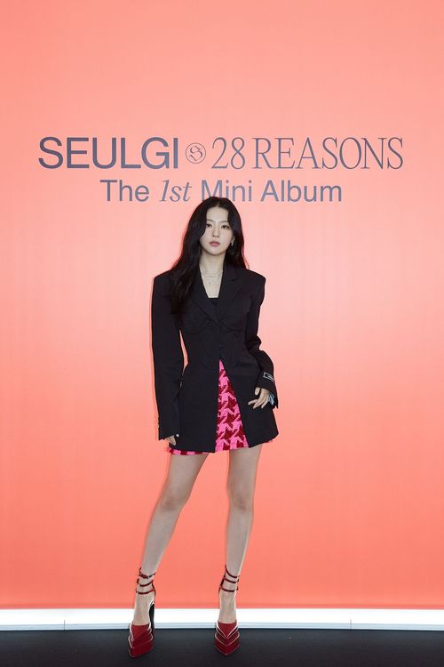 Seulgi出道8年才推出個人專輯，稱霸30國iTunes專輯榜冠軍。愛貝克思提供