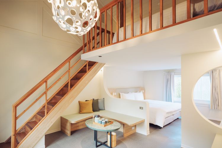 「小島－賴水River」閣樓兩大床房型 。丘丘森旅提供