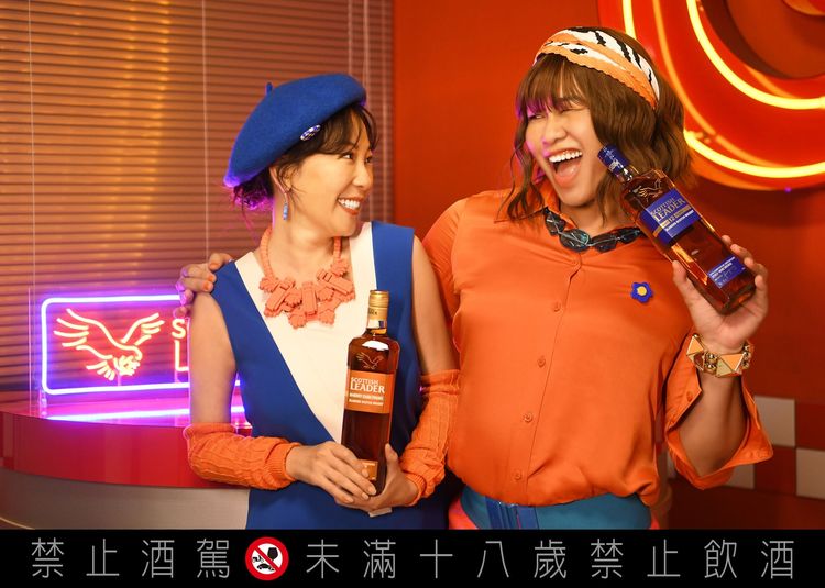 況明潔（左）和那那大師組「曾是少女」。仕高利達提供