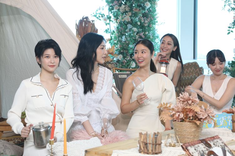 演員們對露營各有不同期待。陳明中攝