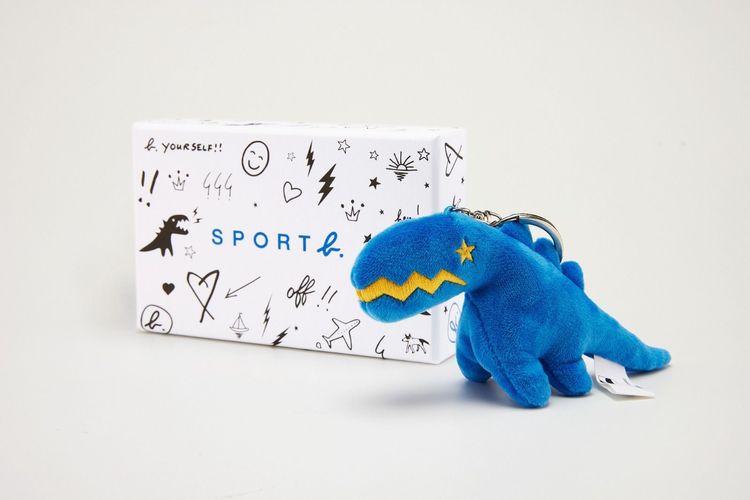 SPORT b.將最暢銷的Dino立體恐龍鑰匙圈結合悠遊卡，推出限量恐龍造型悠遊卡，採空卡販售，可用額度為零，票種為普通卡，不含押金。品牌提供